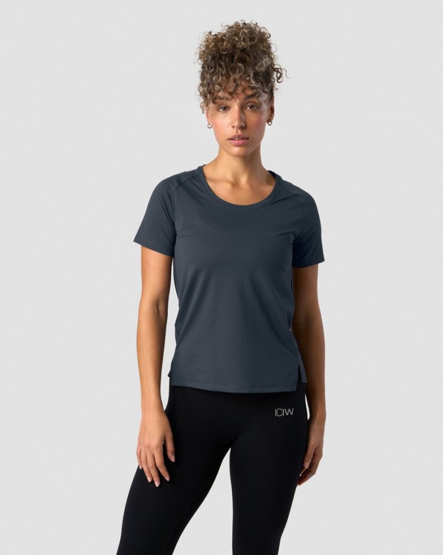 Dame ICIW T-Shirts | Stride T-Shirt Wmn Navy